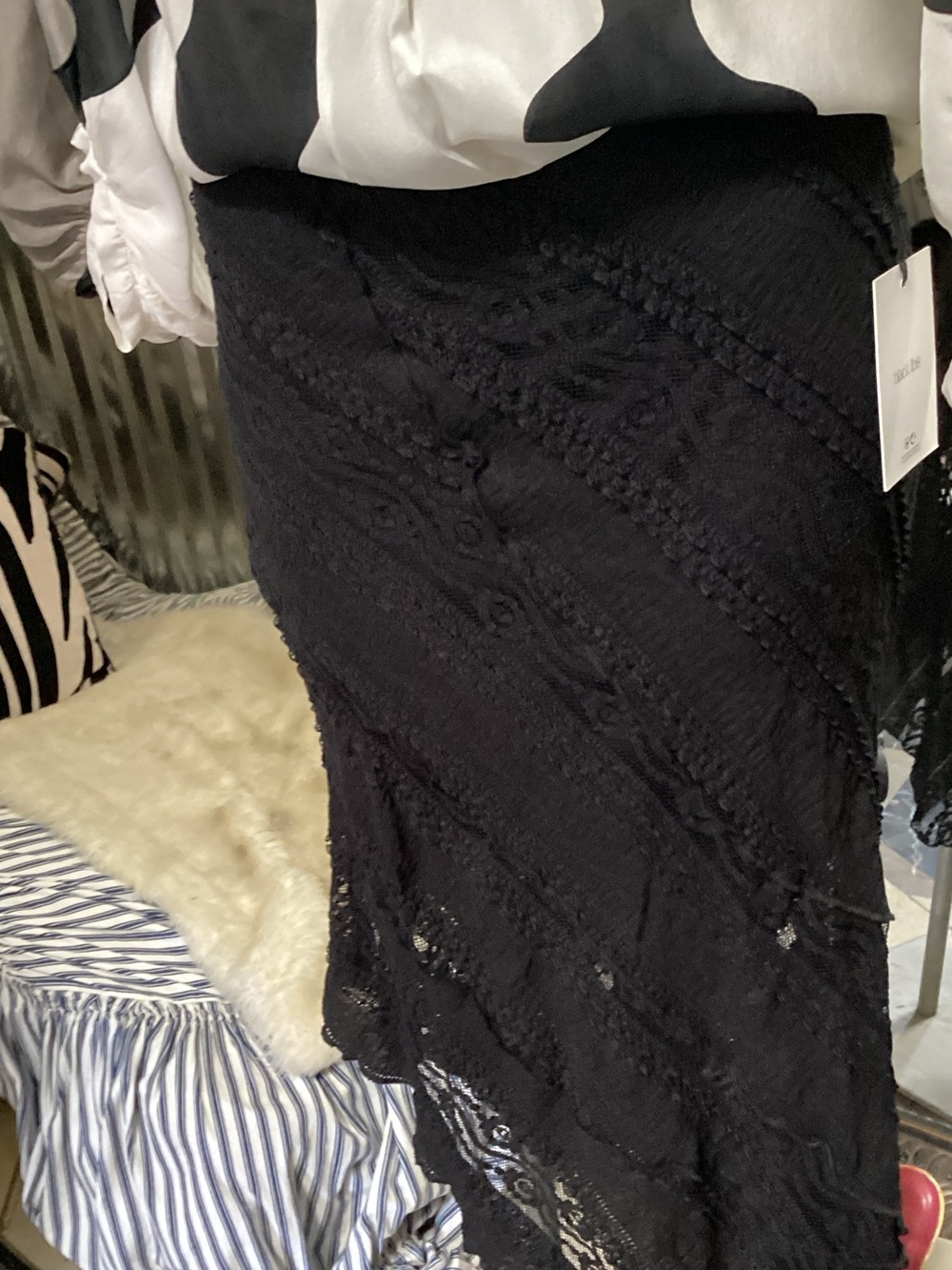 Black Lace Midi Skirt - Women coton lace angles with a ruffle